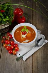 Tomatensuppe mit Pappardelle