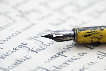 Fototapeta premium Old pen and letter