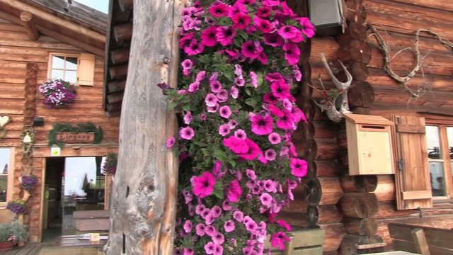 baita di legno val d'ultimo sud tirolo