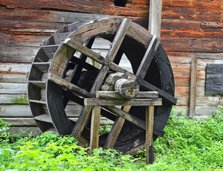 Vintage water mill wheel, Pereiaslav-Khmelnytskyi, Ukraine © Unkas Photo