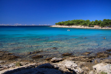 Fototapeta na wymiar spiaggia Podvrske a Murter - Croazia