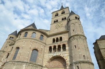 Fototapeta na wymiar Katedra w Trewirze (Niemcy)