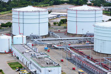 Fototapeta premium Oil product storage tanks