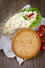 Polnische Gemüsesalate mit Mayonnaise