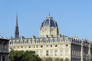 Fototapeta na wymiar Paris, Sąd Gospodarczy