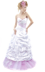 Fototapeta na wymiar beautiful girl in wedding dress