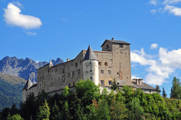Schloss Naudersberg