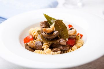 Pasta with beef, pepper and mushrooms (Goulash)