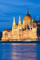 Fototapeta na wymiar Hungarian parliament at dusk