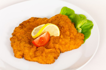 Paniertes Wiener Schnitzel