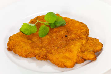 Paniertes Wiener Schnitzel