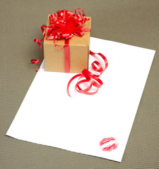 Gift and letter with kiss - 35558595