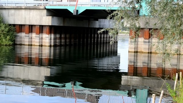 Br&uuml;cke gespiegelt