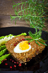 Falschen Hasen,Kartoffelpüree und Wasabi