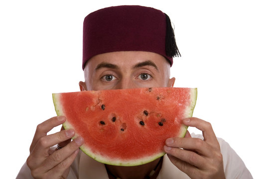 Mann mit Wassermelone