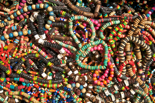 Holzperlen, Armb&auml;nder, Modeschmuck, Grabbeltisch