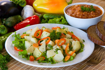 Boiled potatoes with vegetables