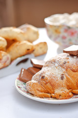 breakfast with croissants