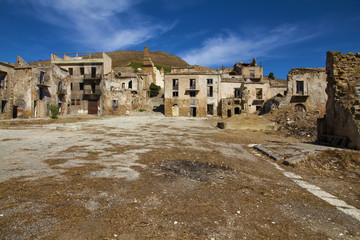 Terremoto, distruzione, catastrofe naturale