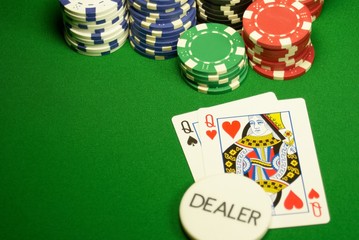 Pocket Queens on the button