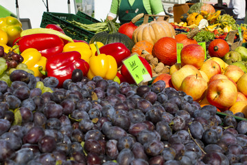 Obst und Gemüse auf der Bauernmarktmeile in München 2011