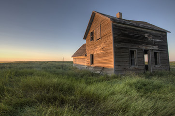 Fototapeta na wymiar Opuszczony dom wiejski Saskatchewan Kanada