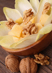 salade d'endive,noix et pommes