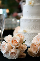 Apricot Rose Bouquet With Wedding Cake