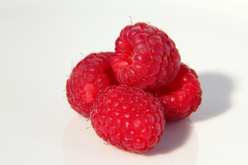 Vier Himbeeren