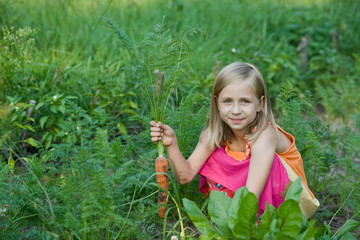 garden girl © mbt_studio