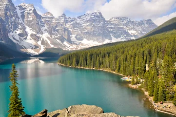 Zelfklevend Fotobehang Moraine Lake, Rocky Mountains, Canada © Noradoa