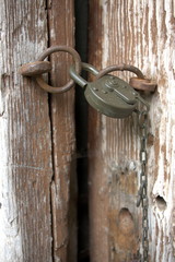 Old lock whit chain
