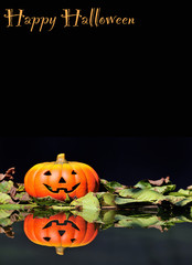 Calabaza de Halloween sobre fondo negro.