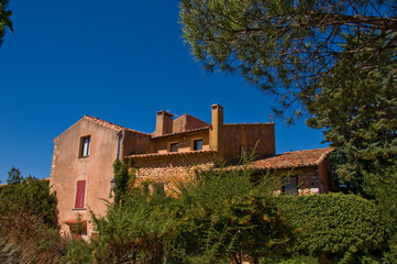 caratteristico paese provenzale