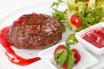 Grilled steak with vegetables