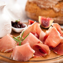 Mediterranean cold cuts with olives and figs