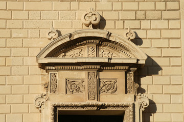 Decorazione del portone