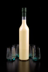 LIMONCELLO CON BICCHIERI
