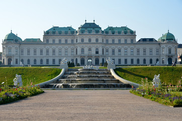 Obraz premium Face au Palais de Bélvédère à Vienne