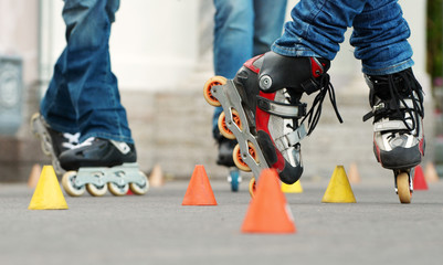 Cone skating (slalom)