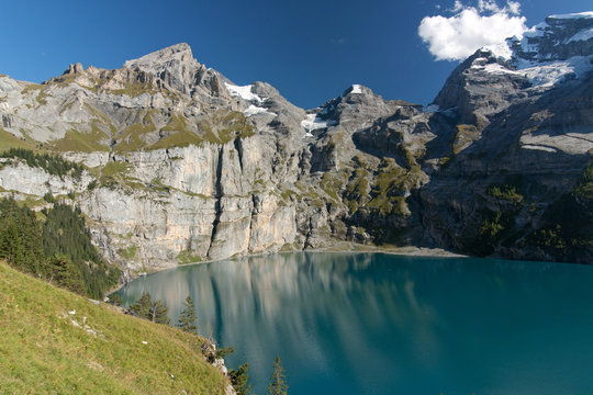 Am Oeschinensee 3