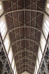 Plafond de l'&eacute;glise Notre-Dame-du-Travail &agrave; Paris