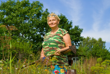 Woman with hoe 4