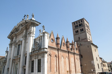 Fototapeta na wymiar Katedra w Mantui, w północnych Włoszech, Lombardia