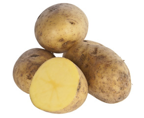 Haufen Kartoffeln mit zerschnittener Kartoffel