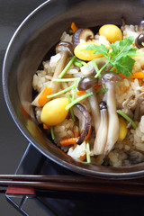 きのこの炊き込みご飯