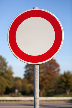 Verkehrszeichen Durchfahrt verboten