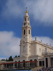 Fototapeta na wymiar Bazylika Matki Bożej Różańcowej w Fatimie w Portugalii