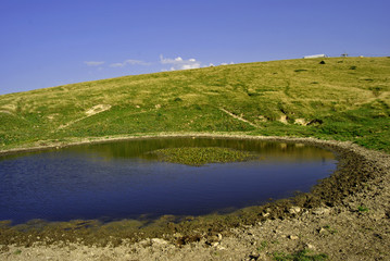 Fototapeta na wymiar Górskie jezioro