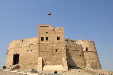 Naklejka premium old arabian castle in Fujairah United Arab Emirates